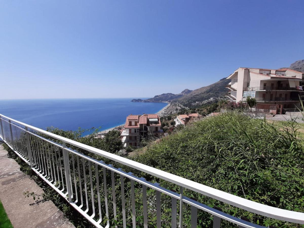 Nuova Casa Giulia Apartamento Letoianni Exterior foto