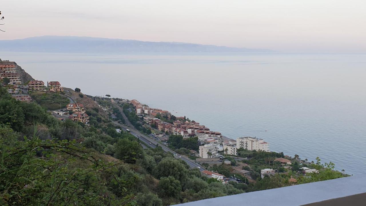 Nuova Casa Giulia Apartamento Letoianni Exterior foto