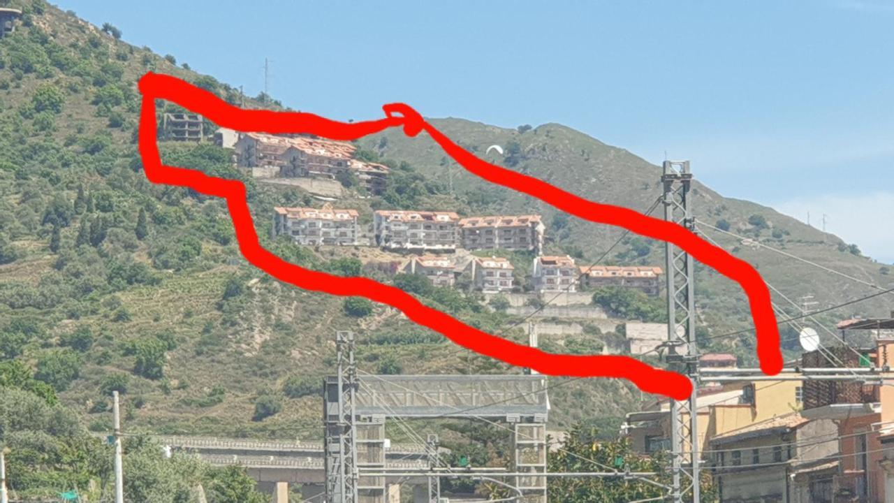 Nuova Casa Giulia Apartamento Letoianni Exterior foto