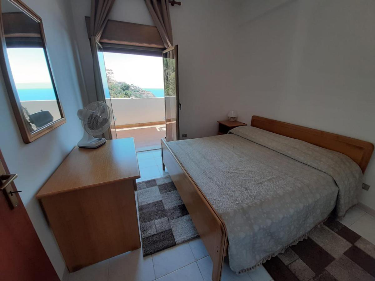 Nuova Casa Giulia Apartamento Letoianni Exterior foto